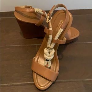 MICHAEL Michael Kors wedges size 9